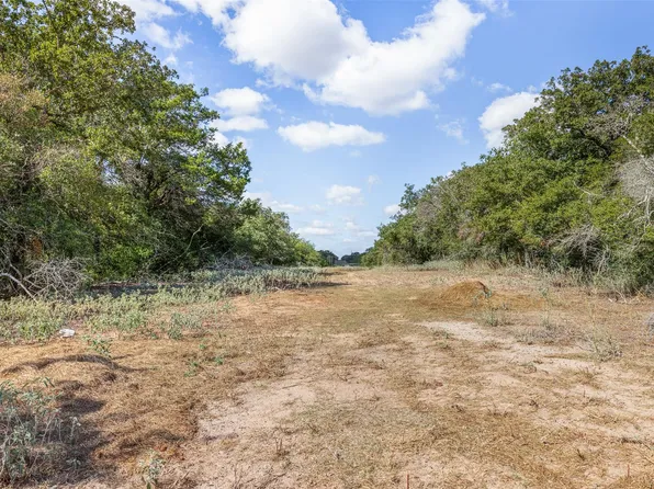 2025 Mule Creek Rd, Harwood, TX 78632