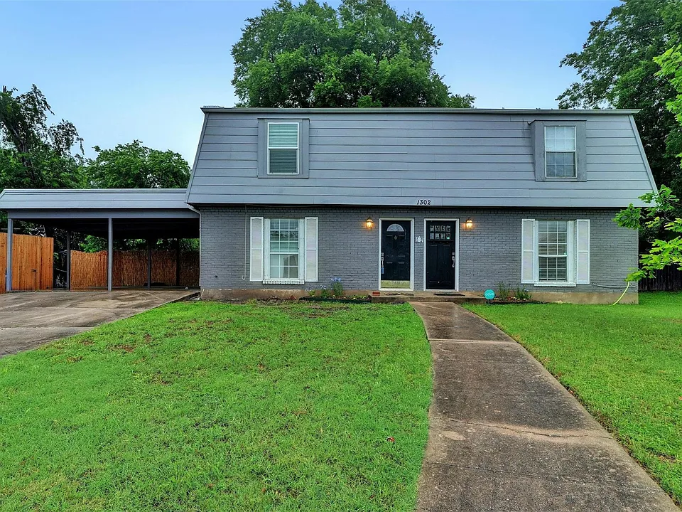 1302 E Saint Johns Ave #A