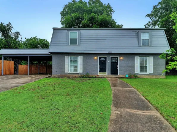 1302 E Saint Johns Ave #A, Austin, TX 78752