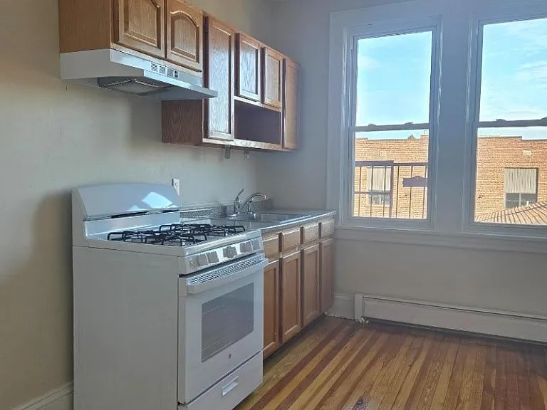 80 Union Ave #C6 — Photo 4
