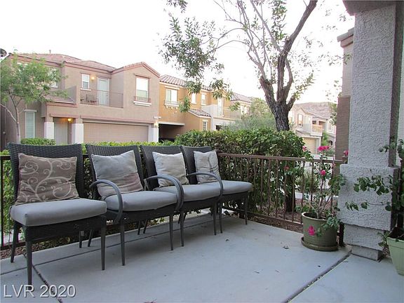 5th image of 9158 Hombard Ave