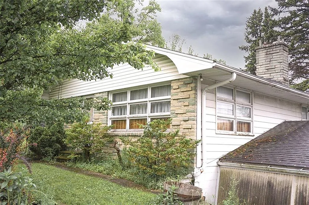 5916 Meridian Dr photo 1