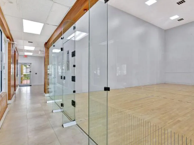 460 S Park Rd #206 — Photo 44
