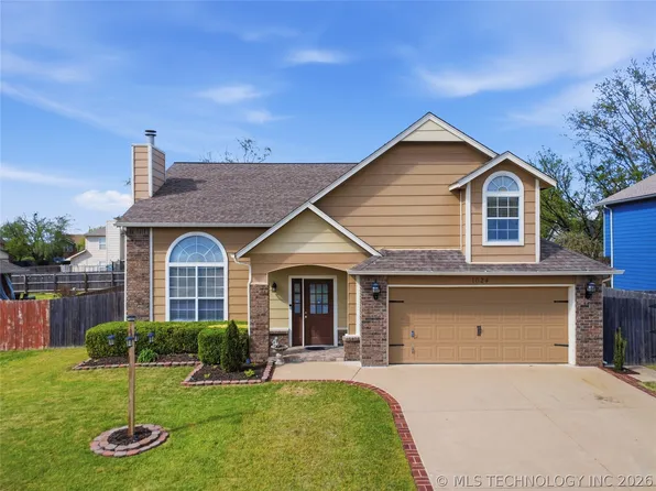 1624 W Edgewater Pl, Broken Arrow, OK 74012