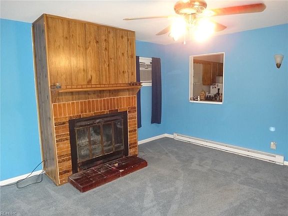 4th image of 302 Logan Dr