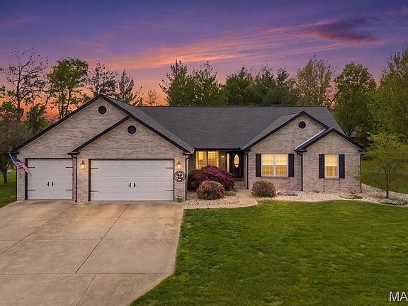 3rd image of 4213 Water Oak Ln