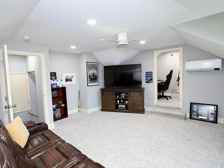 595 Saint Augustine Dr — Photo 60