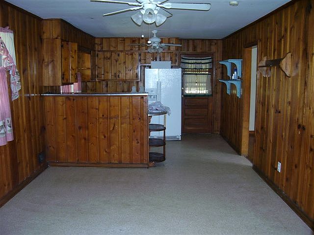 2nd image of 497 Elizabeth Ln SW