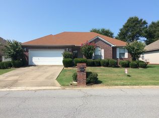 12 Emerald Dr, Maumelle, AR 72113