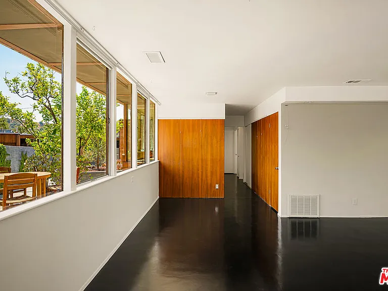 541 Suncourt Ter — Photo 12