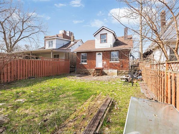 924 Felix Ave, Windsor, ON N9C 3L3