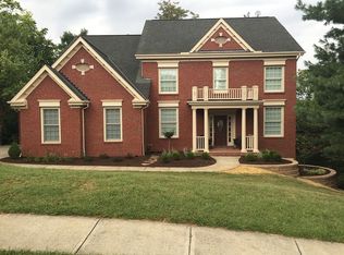 751 Pointe Dr, Villa Hills, KY 41017