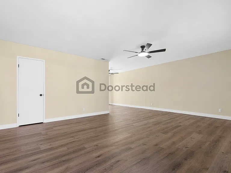 15153 Joy St #B — Photo 3