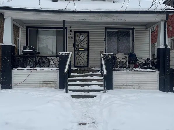 7545 Holmes St, Detroit, MI 48210
