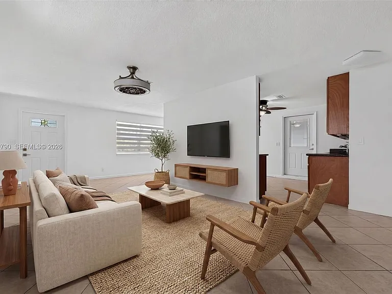 5921 NE 1st Ave — Photo 9