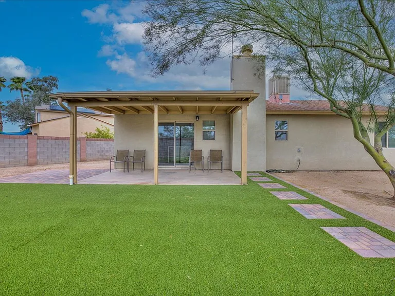 5501 N Lazybrook Pl — Photo 32