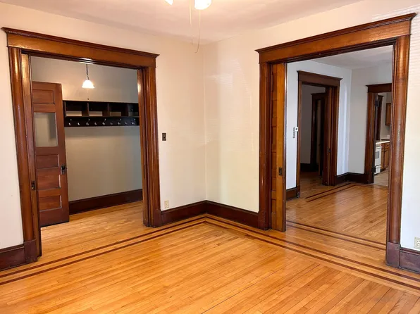 1127 Adams St NE Unit 1, Minneapolis, MN 55413