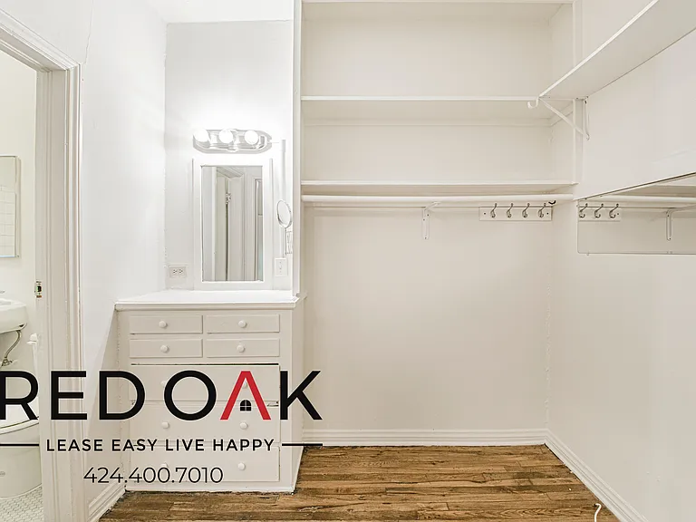 836 Sanborn Ave #105 — Photo 9