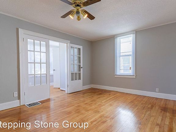 2nd image of 2307 University Ave NE Unit 2