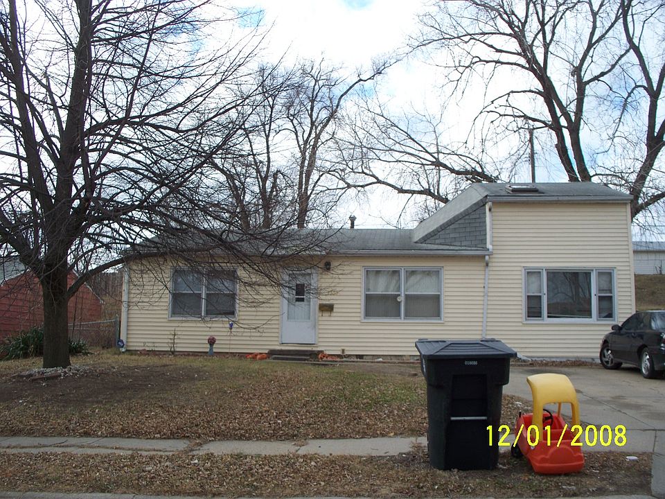 1st image of 7330 S 70th St