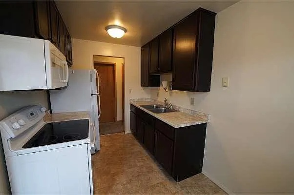 View Street Apartments — Photo 15