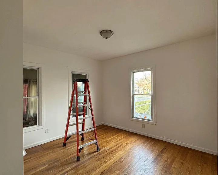 202 E Heman St #1A — Photo 4