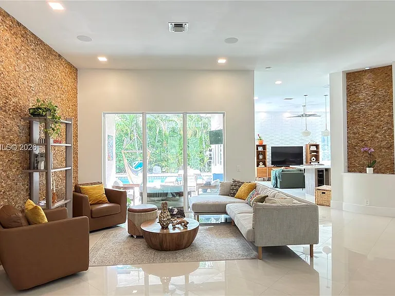 Heron Ridge Ln — Photo 3