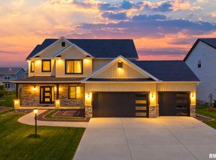 2817 W Lake Trail Ct, Dunlap, IL 61525