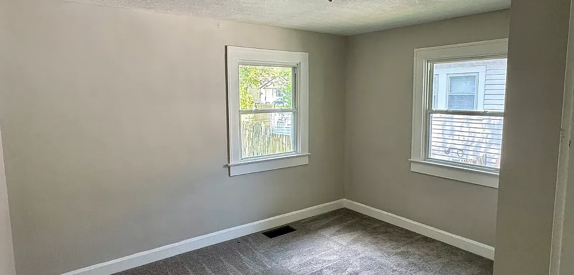 3 bed, 1257 sqft, $995 — Photo 2