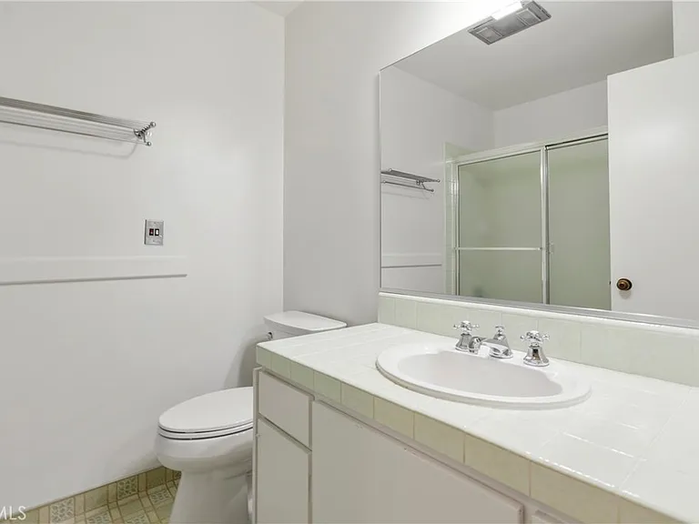 8331 Grand Ave — Photo 18