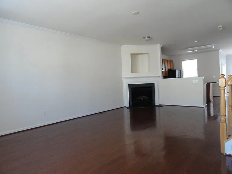 1532 Haywards Heath Ln — Photo 2