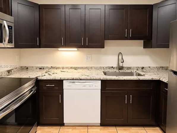 3243 NW 102nd Ter #3243, Pompano Beach, FL 33065
