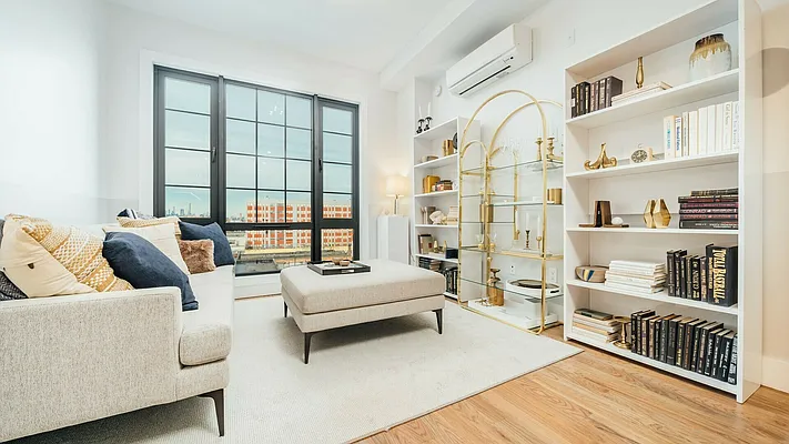 Rented by Nooklyn NYC LLC | media 86