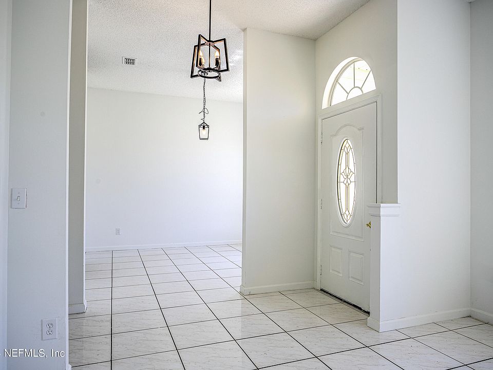 8931 NEEDLEPOINT Place, Jacksonville, FL 32244 Zillow