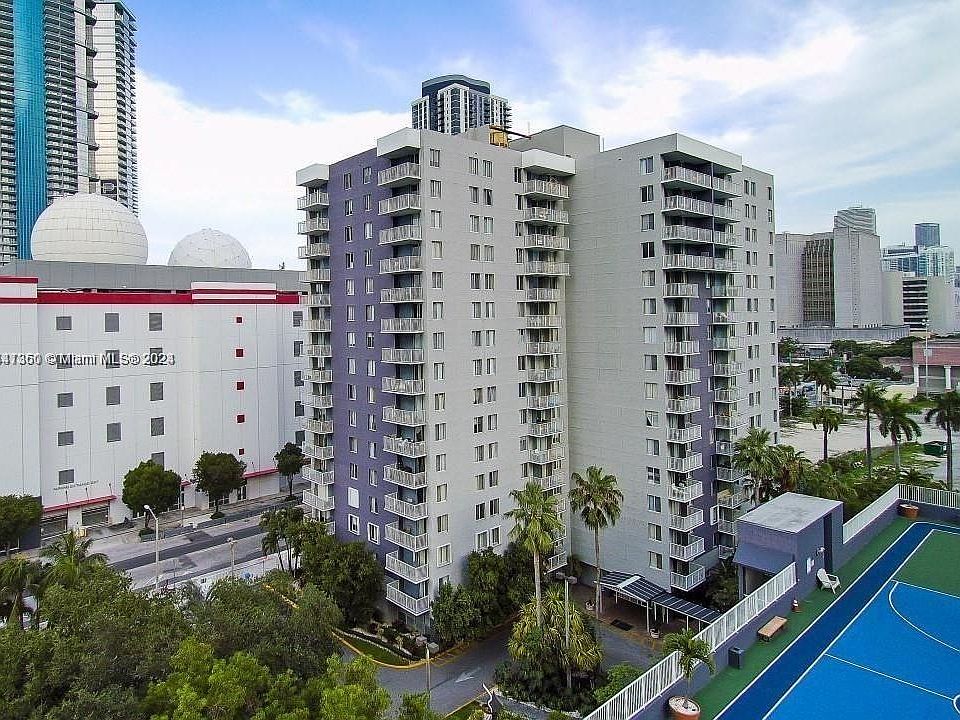 1st image of 800 N Miami Ave APT 1106