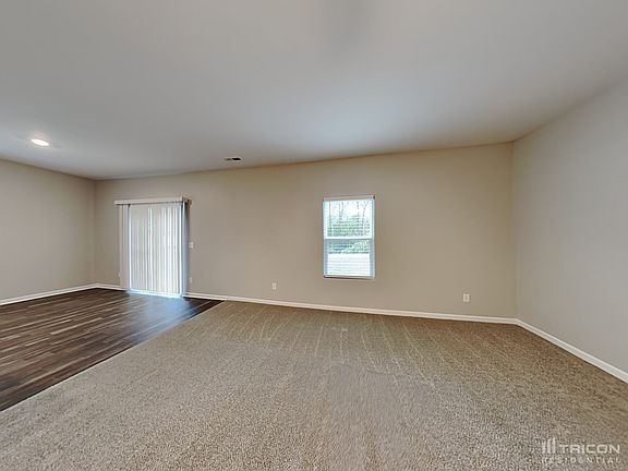4th image of 973 Joselynn Dr