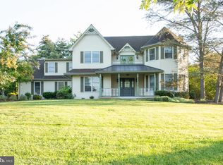97 Quaker Dr, Newtown, PA