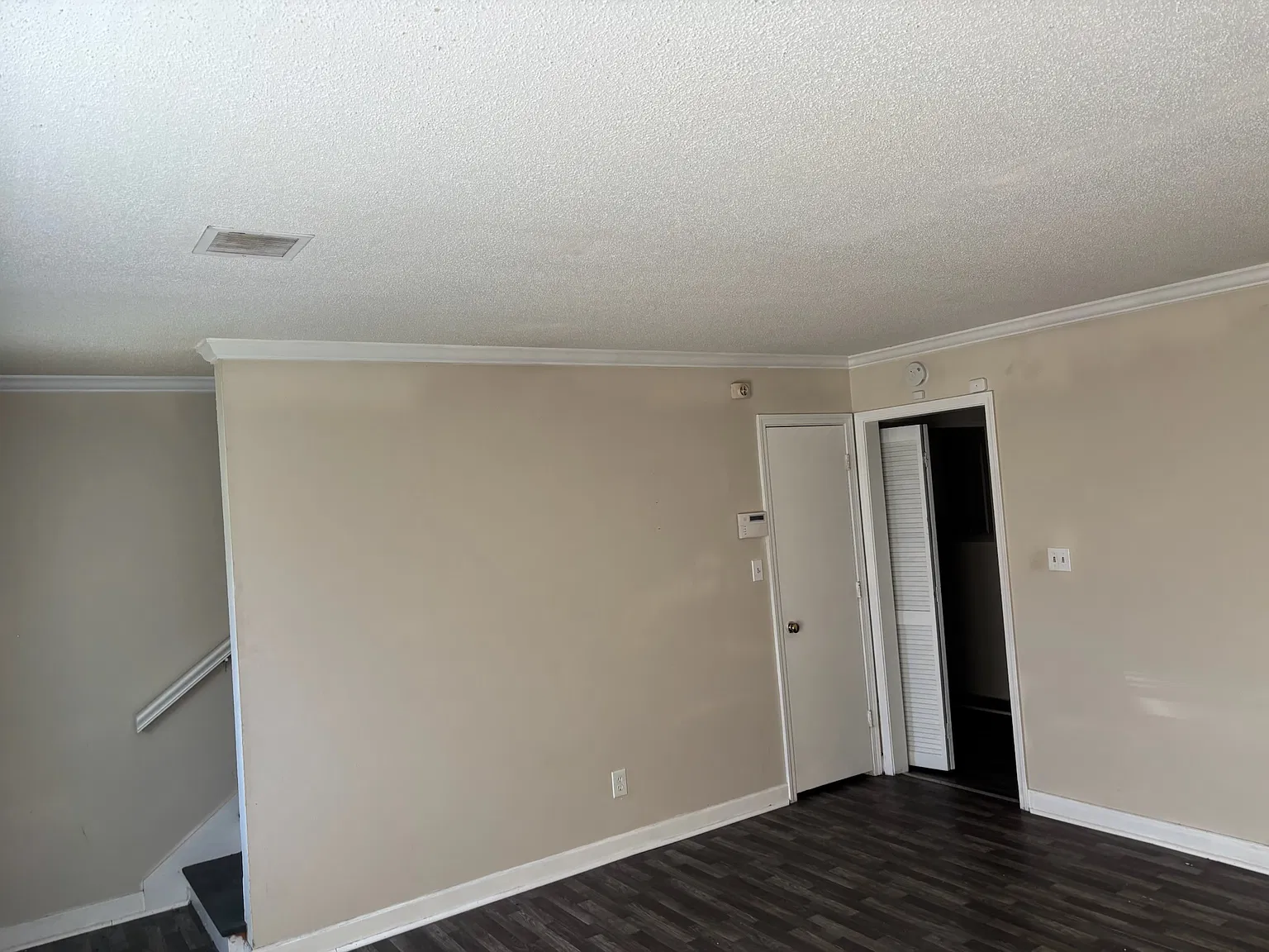 2 bed, 2.5 bath, 1140 sqft, $1,295 — Photo 2