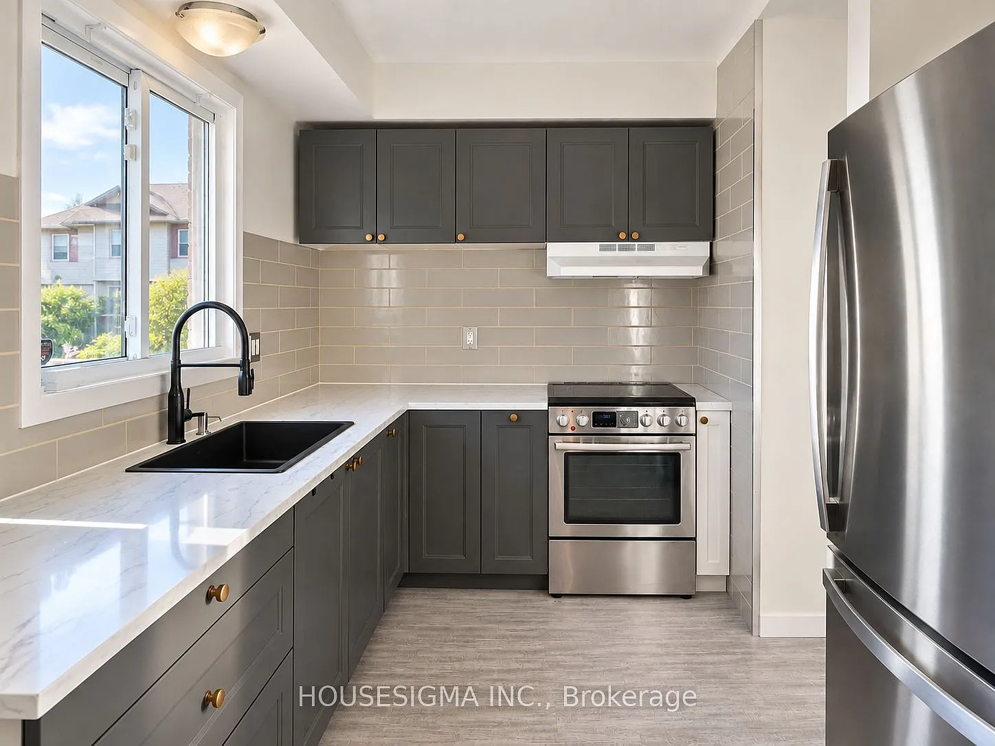 230 Clarke Rd — Photo 2