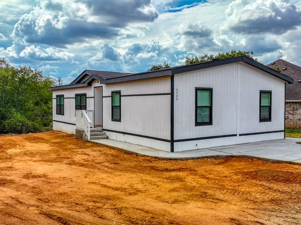 5704 Stonegate Cir, Granbury, TX 76048