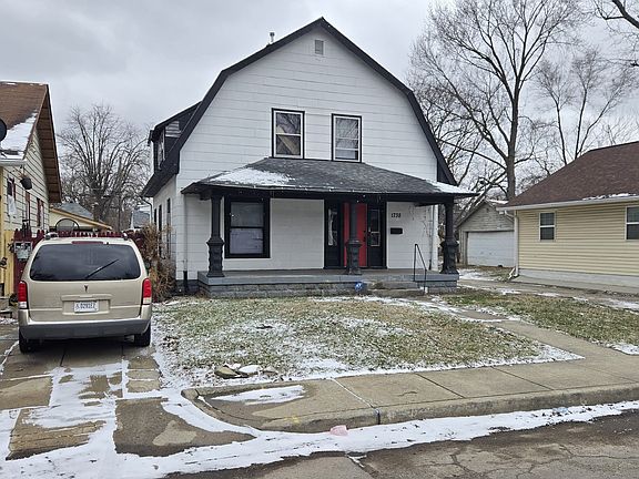 3rd image of 1738 N Parker Ave
