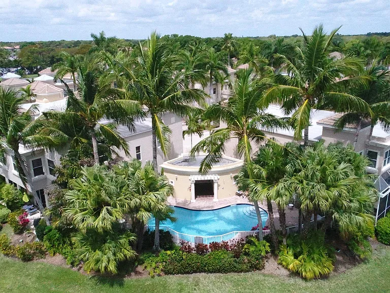 Resort Ln — Photo 34