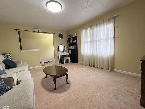 4th image of 4147 W Fairview Rd