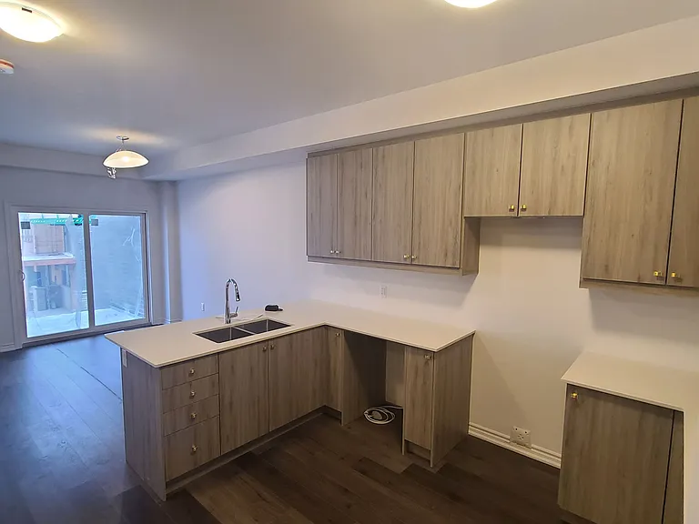 61 Soho St #121 — Photo 18