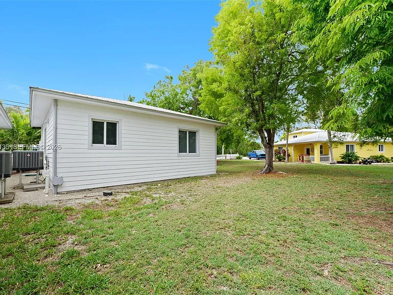 4 Transylvania Ave — Photo 18