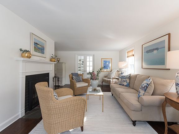 7 Tyler Dr Darien CT 06820 USA-print-010-038-Living Room-3936x2624-300dpi.jpg