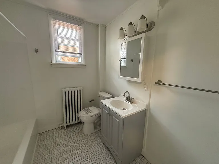 373 E Cliveden St — Photo 22