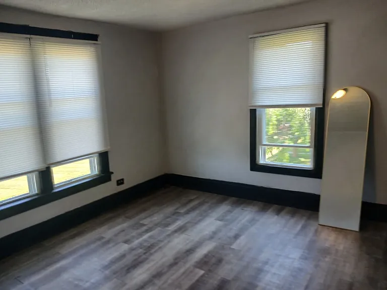 935 Morgan Ave — Photo 8