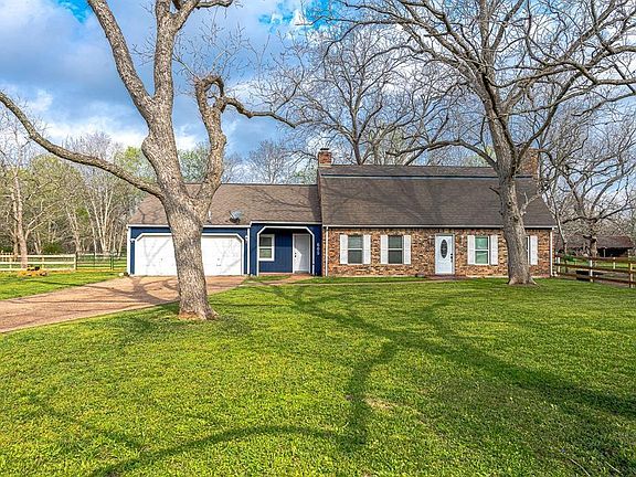 4th image of 605 Fort Bend Drive
