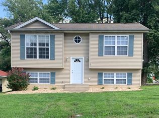 1355 13th St, Cottage Hills, IL 62018